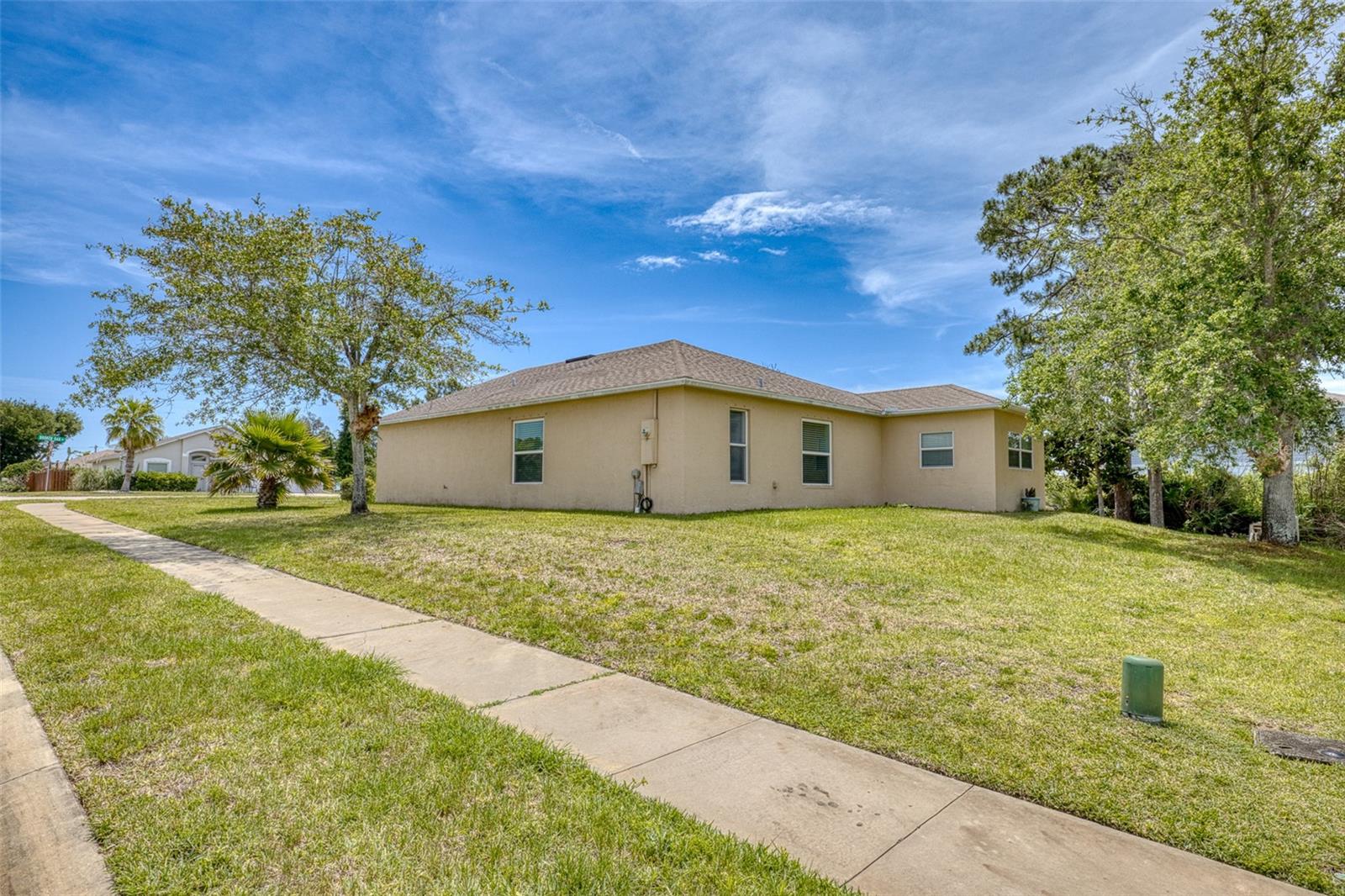 312 BROKEN OAK DRIVE
