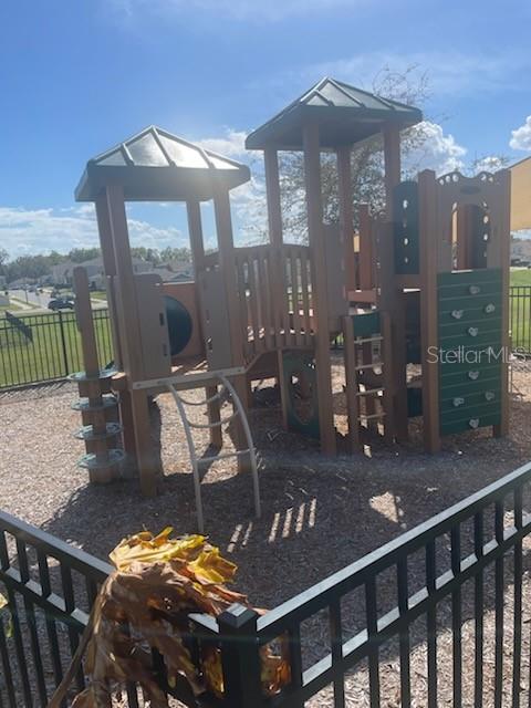 HOLLY ESTATES PHASE 1 - Residential