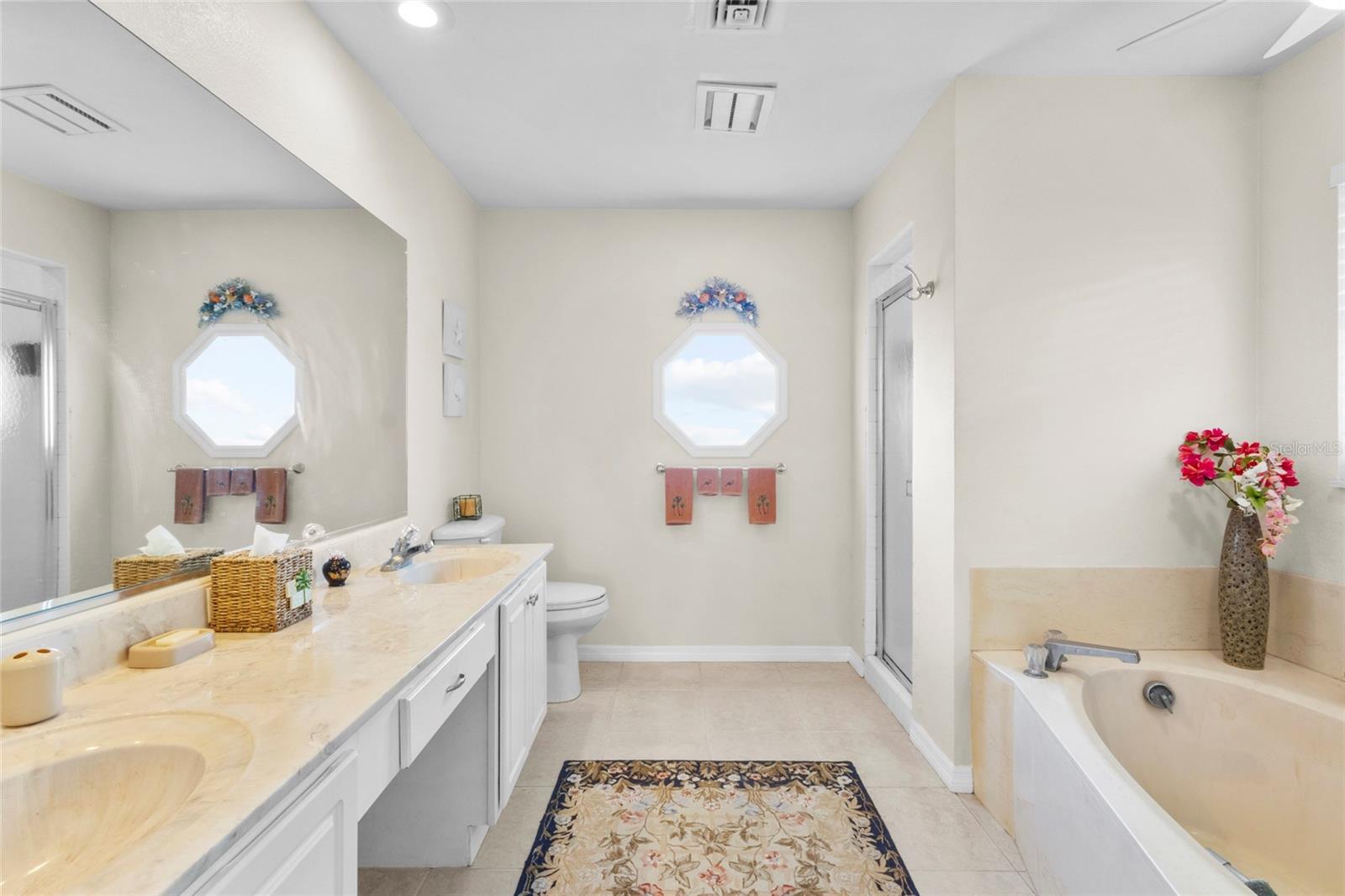 JACARANDA COUNTRY CLUB WEST VILLAGE - Residential