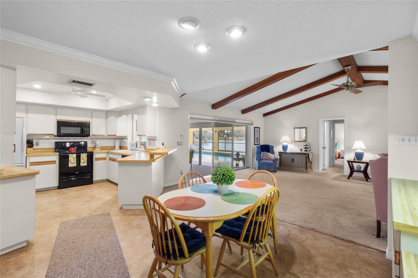 JACARANDA COUNTRY CLUB WEST VILLAGE - Residential