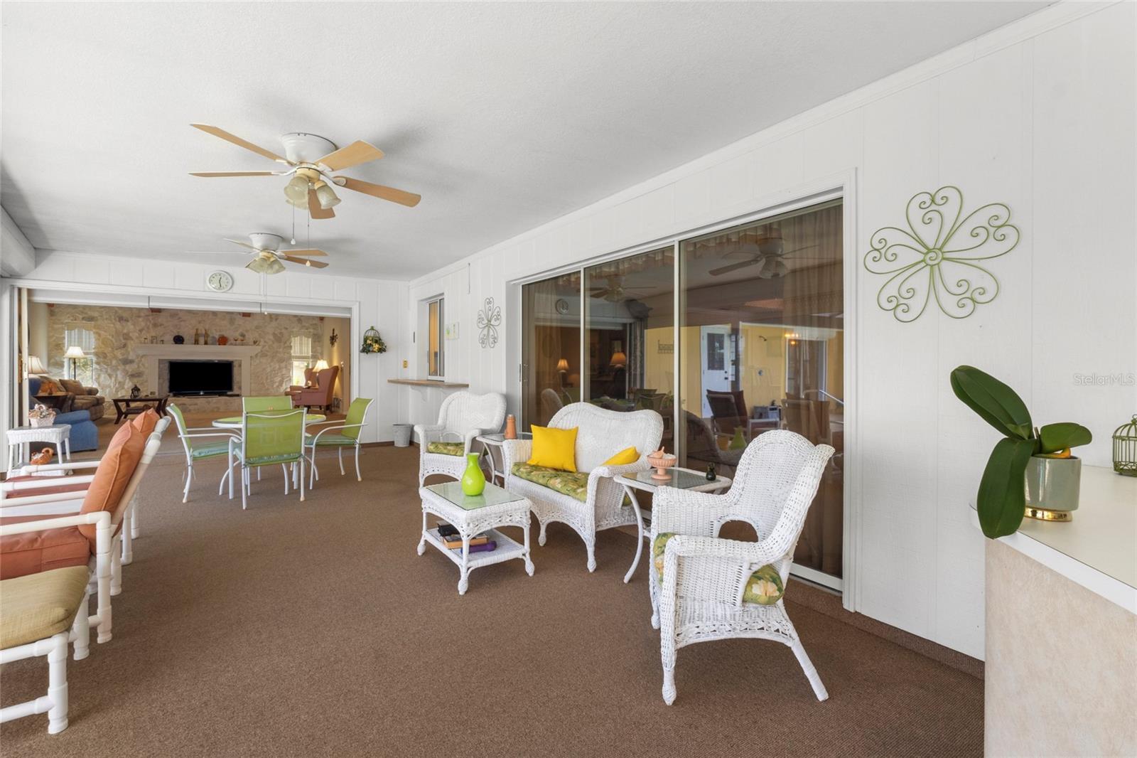 JACARANDA COUNTRY CLUB WEST VILLAGE - Residential