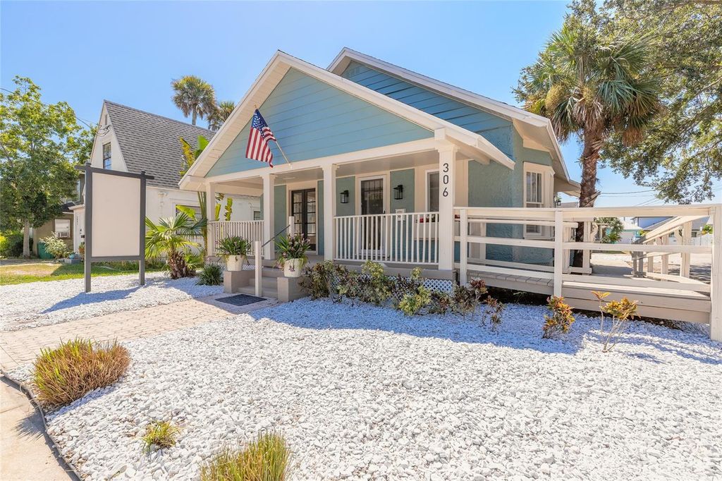 Photo of 306 Washington Street, New Smyrna Beach, FL 32168 (MLS # NS1086018)