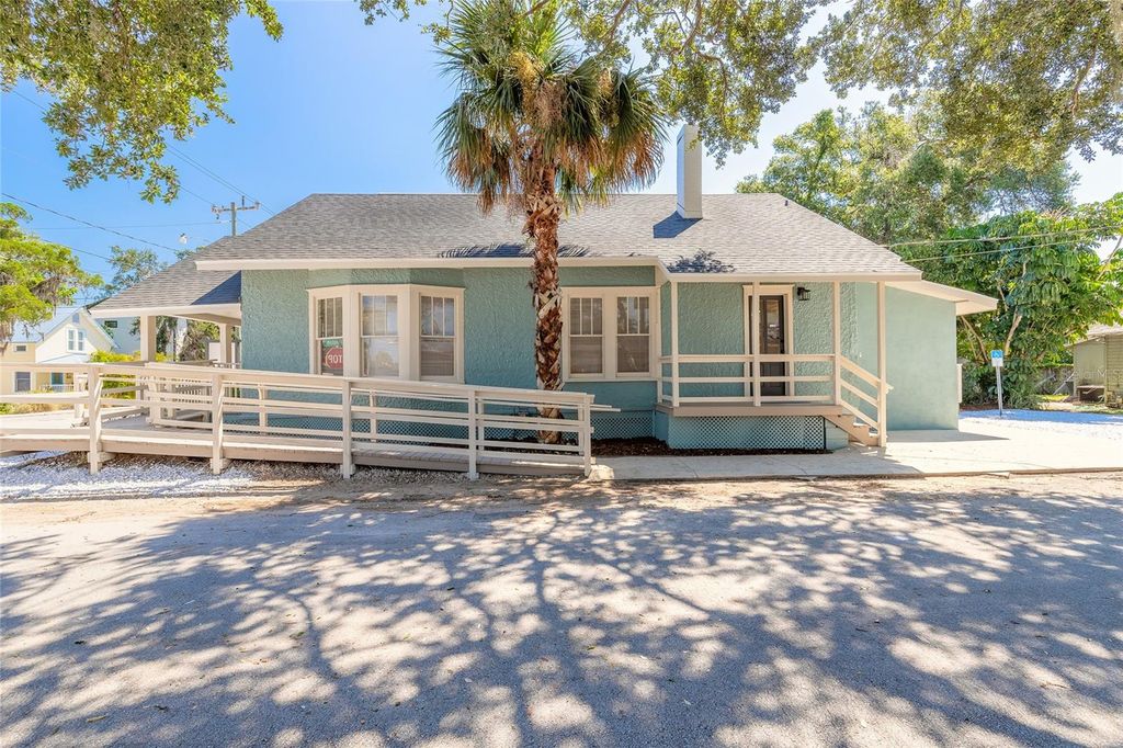 Photo of 306 Washington Street, New Smyrna Beach, FL 32168 (MLS # NS1086018)