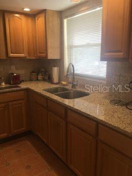 BAYSHORE ON THE LAKE APTS III SEC1 - Residential Lease