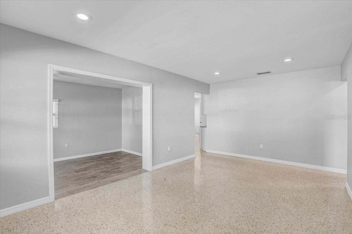 508 N STERLING AVENUE