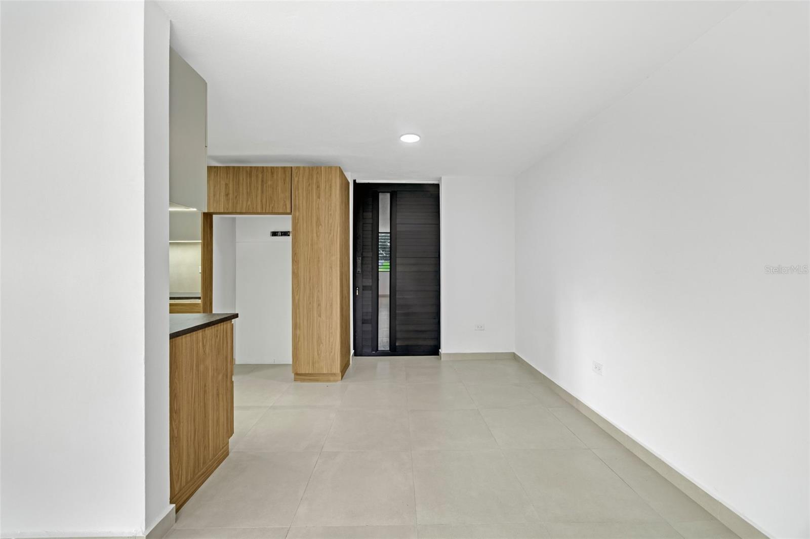 LEVITTOWN LAKES - Residential