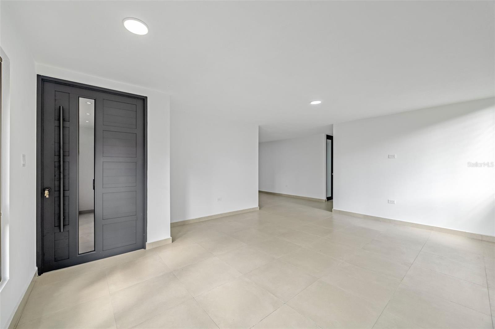 LEVITTOWN LAKES - Residential