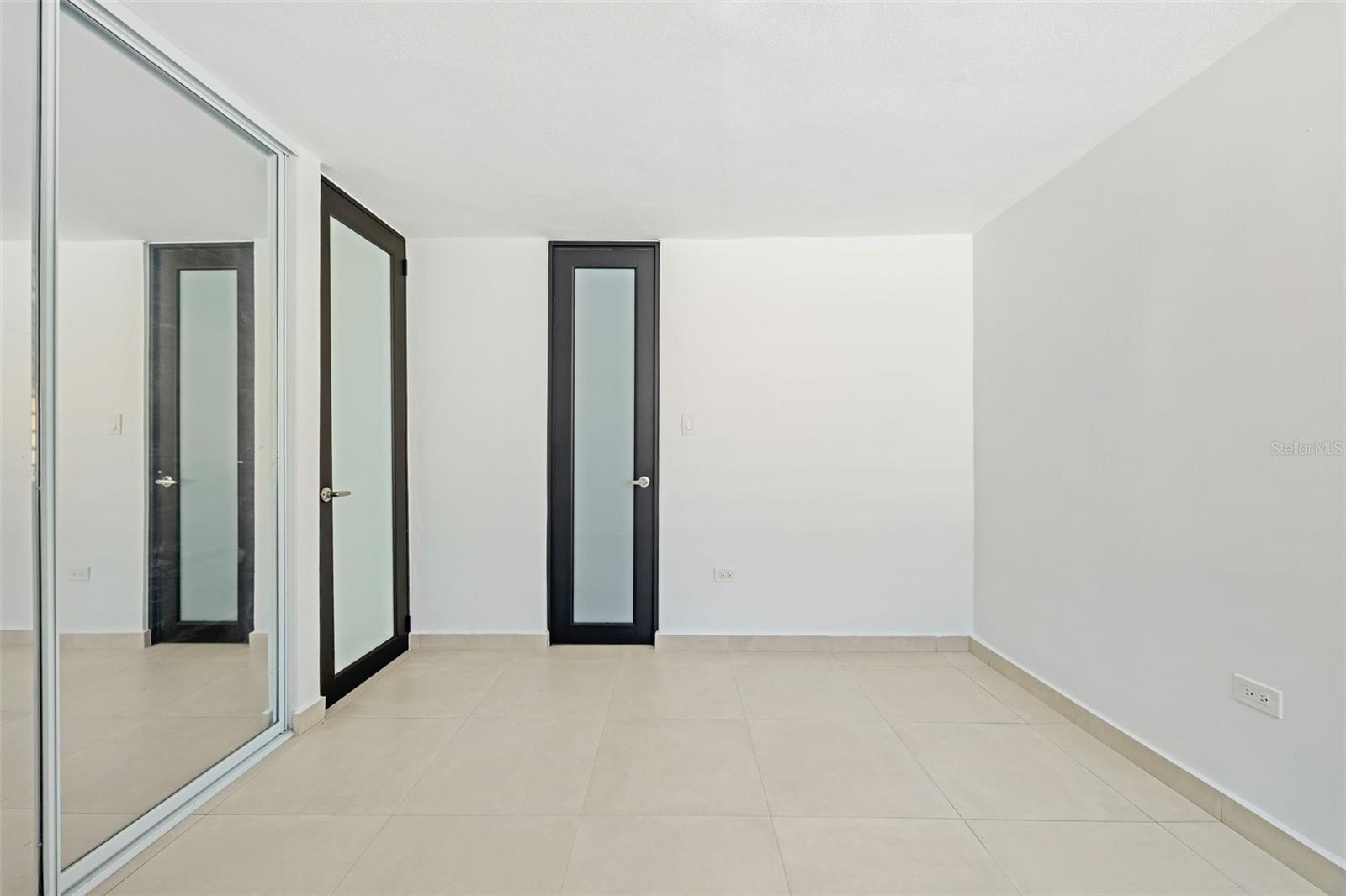 LEVITTOWN LAKES - Residential