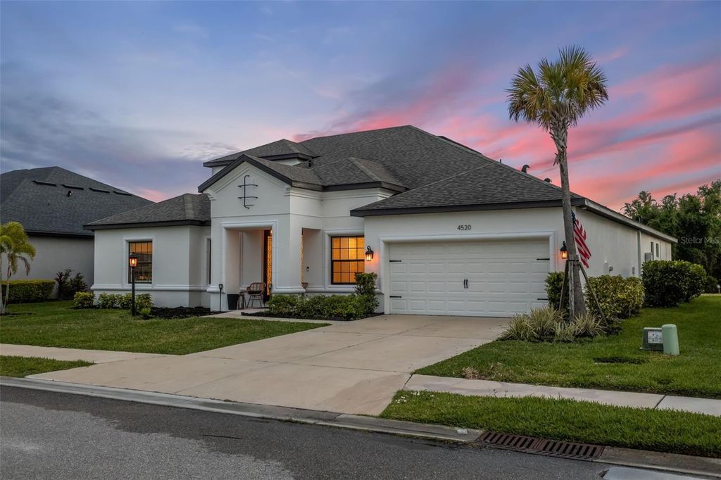 Photo of 4520 Pond Brook Court, Lakewood Ranch, FL 34211 (MLS # A4689376)