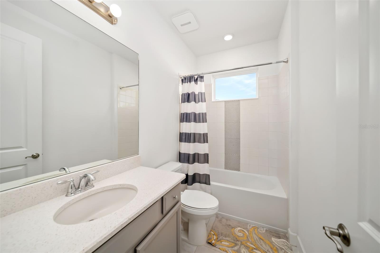 PARK EAST AT AZARIO - Residential