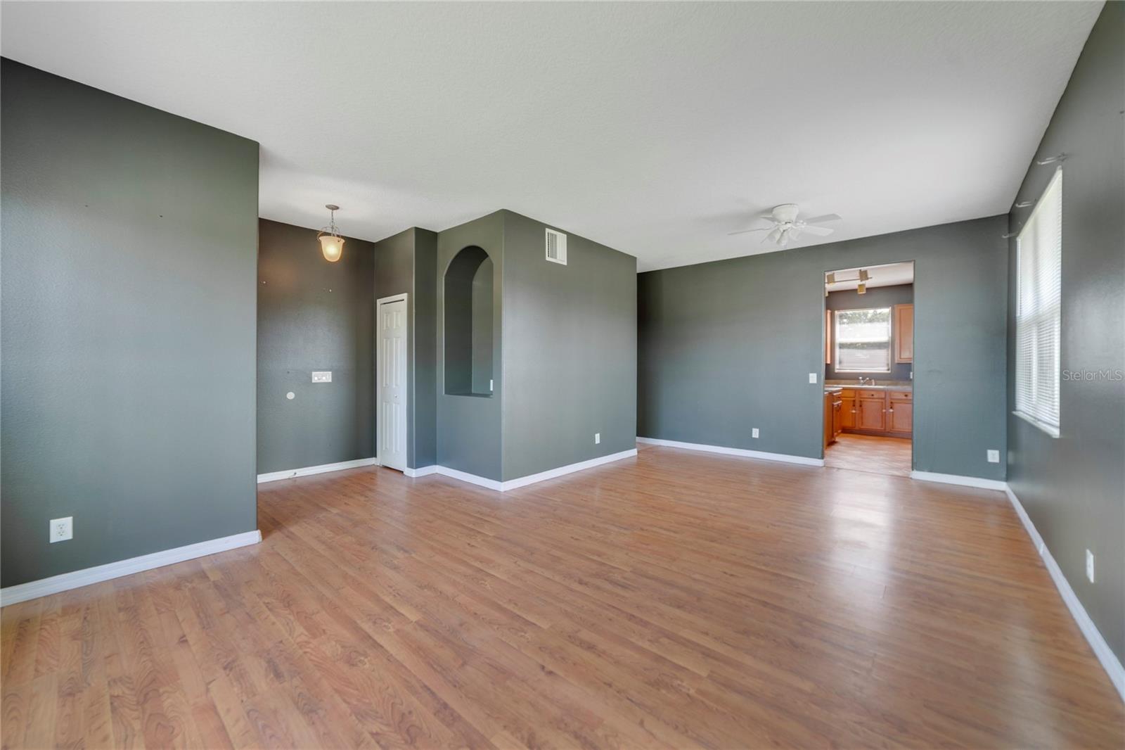 3222 EAGLE CREEK LANE