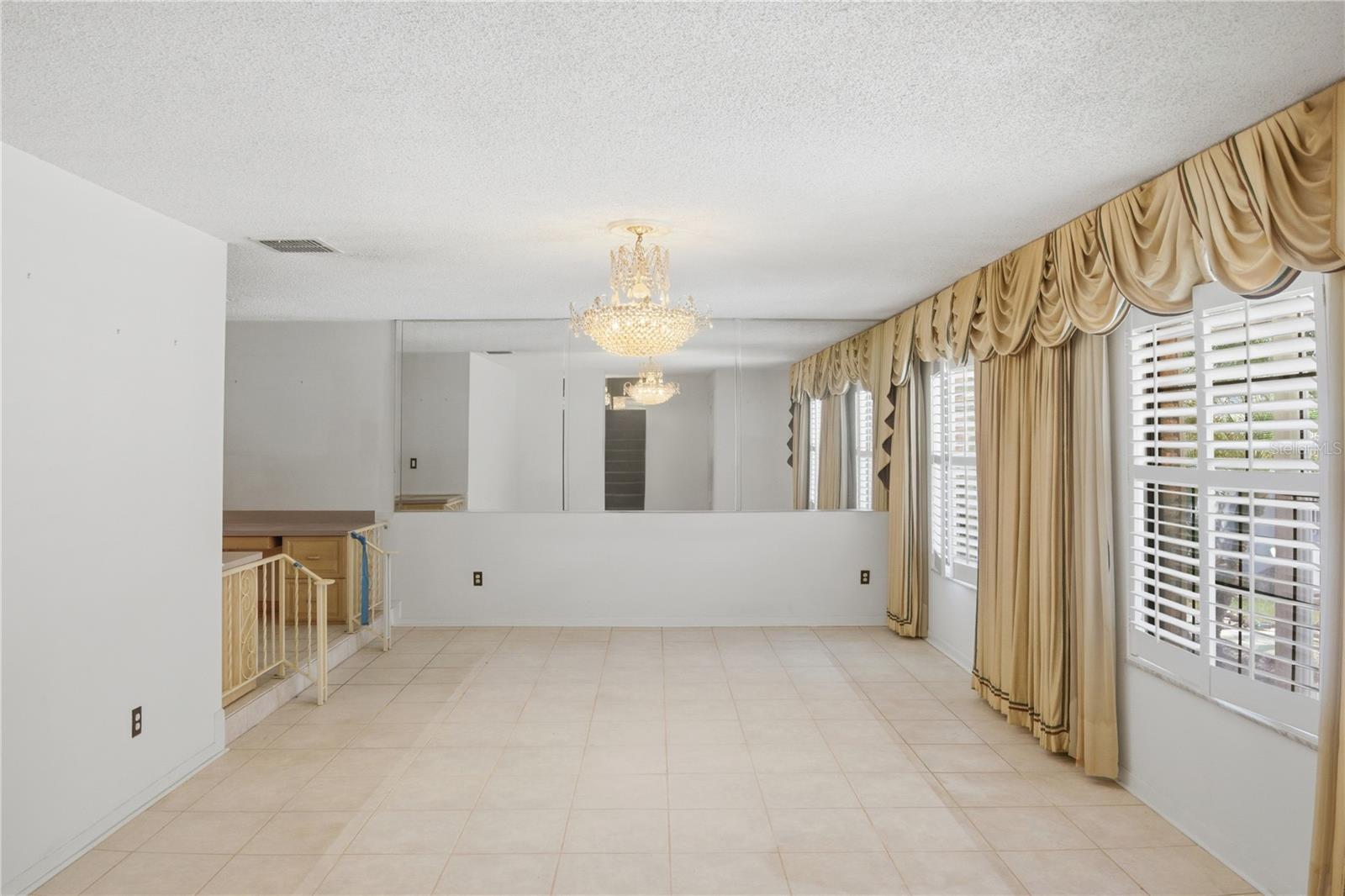1204 SWAN STREET - Photo 4