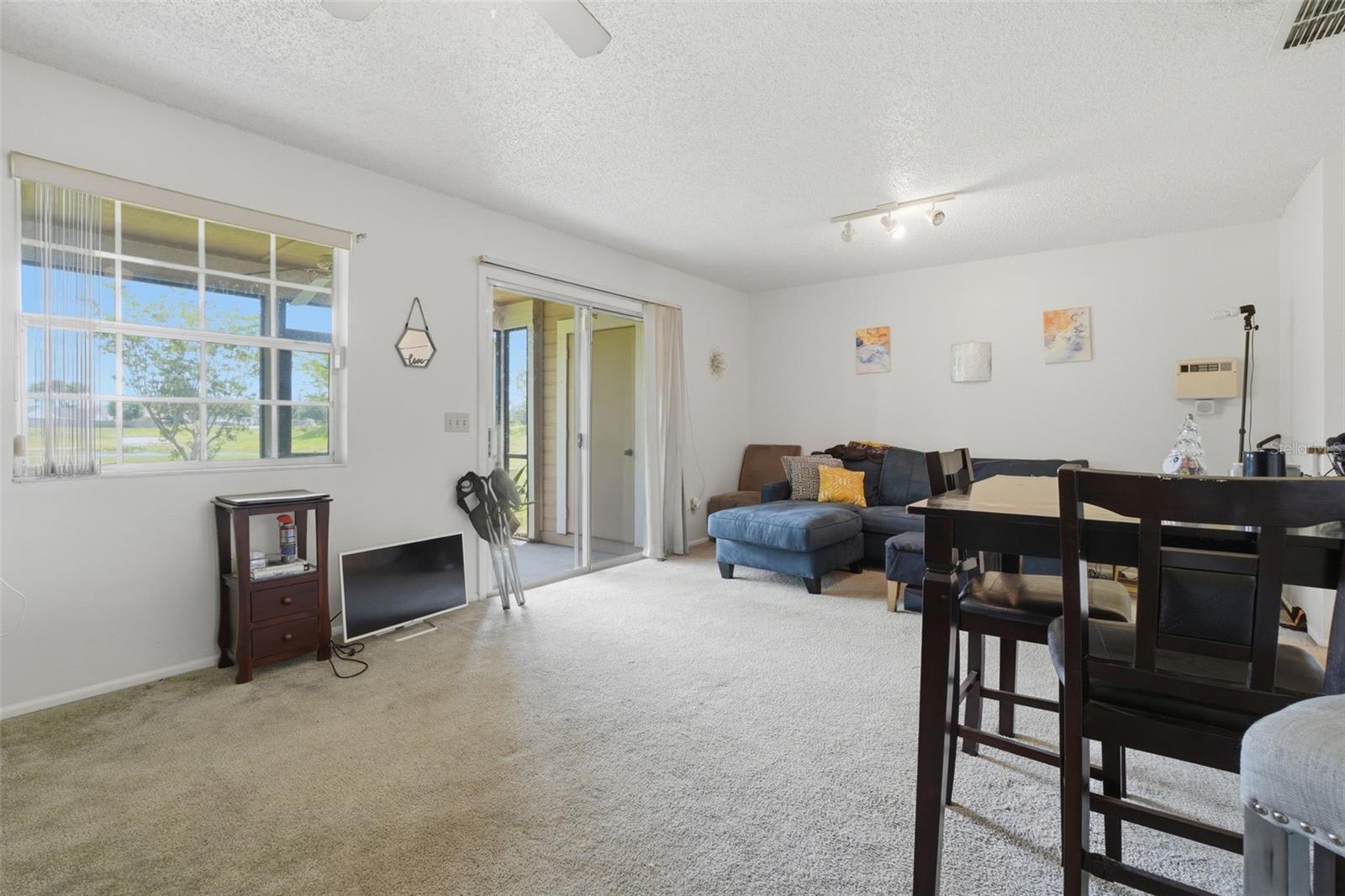 WHISPER LAKES - Residential