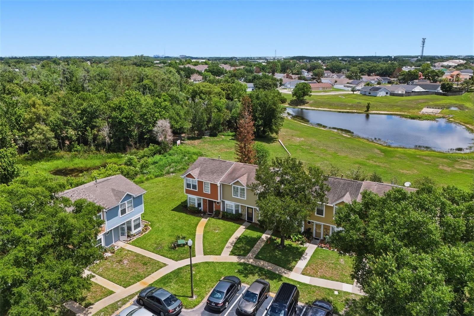 WHISPER LAKES - Residential
