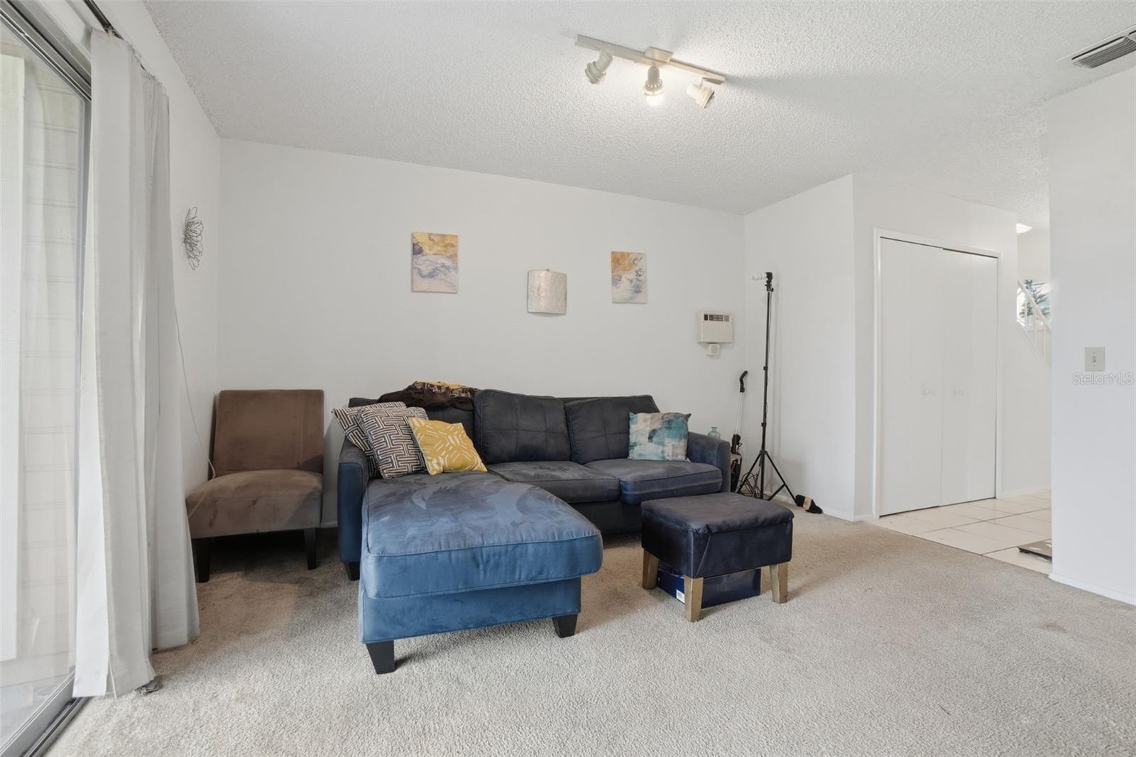 WHISPER LAKES - Residential