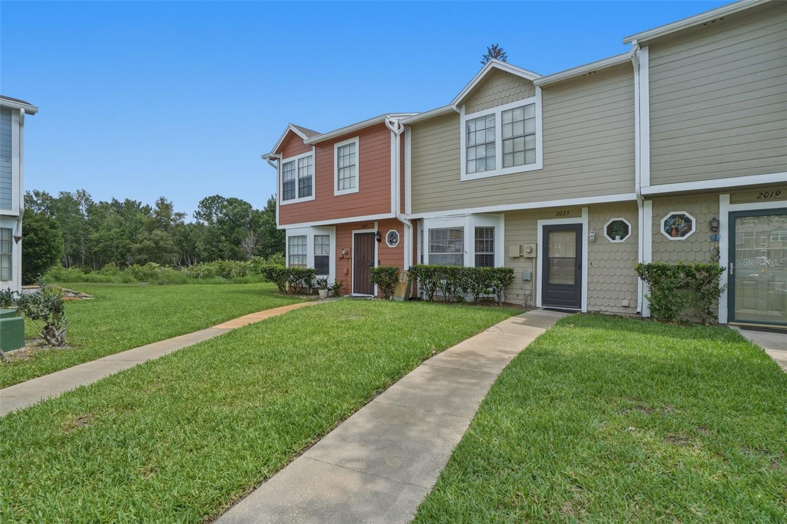 WHISPER LAKES - Residential
