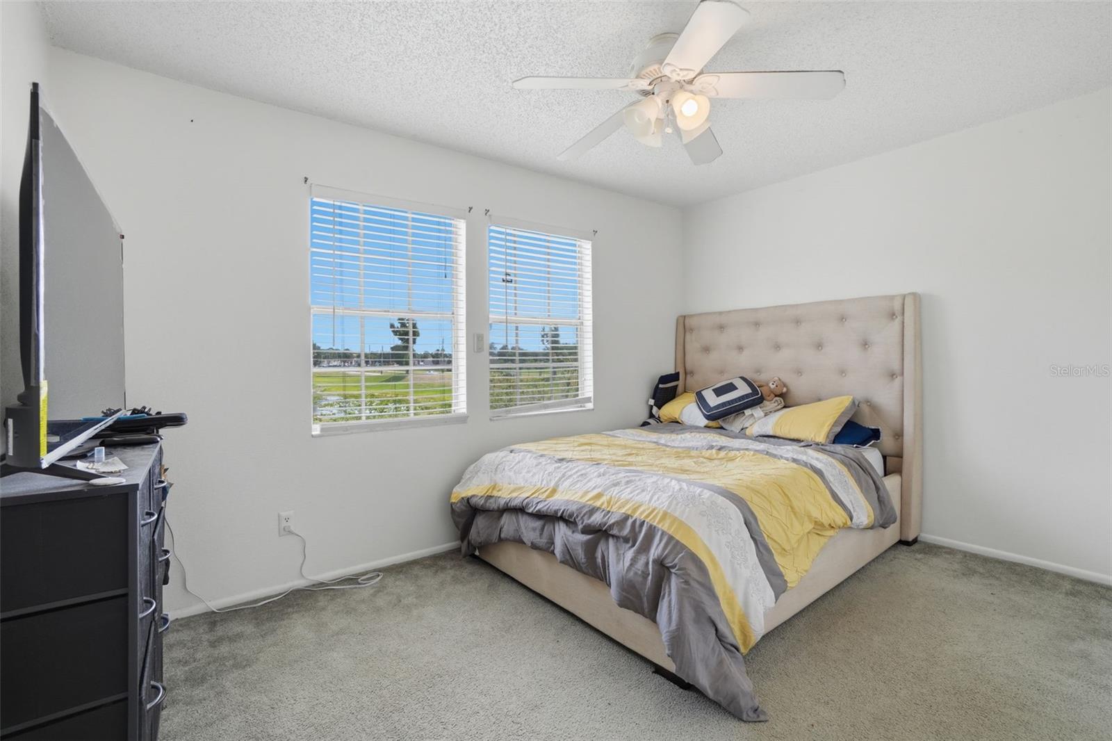 WHISPER LAKES - Residential