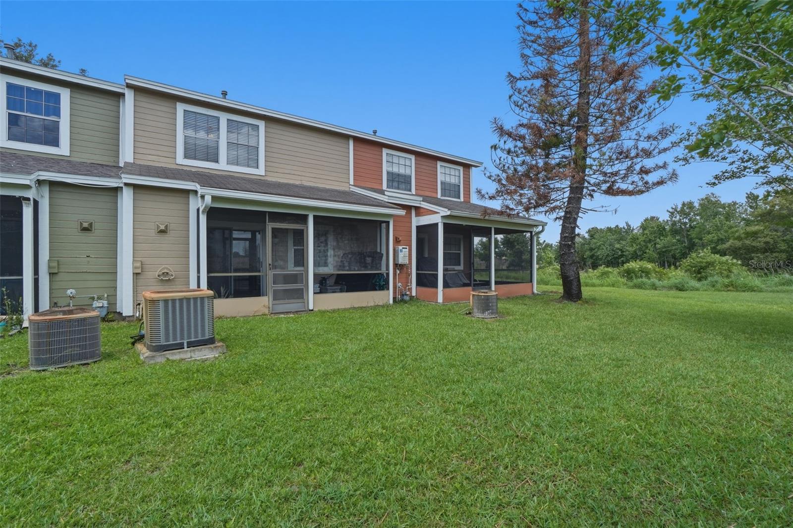 WHISPER LAKES - Residential