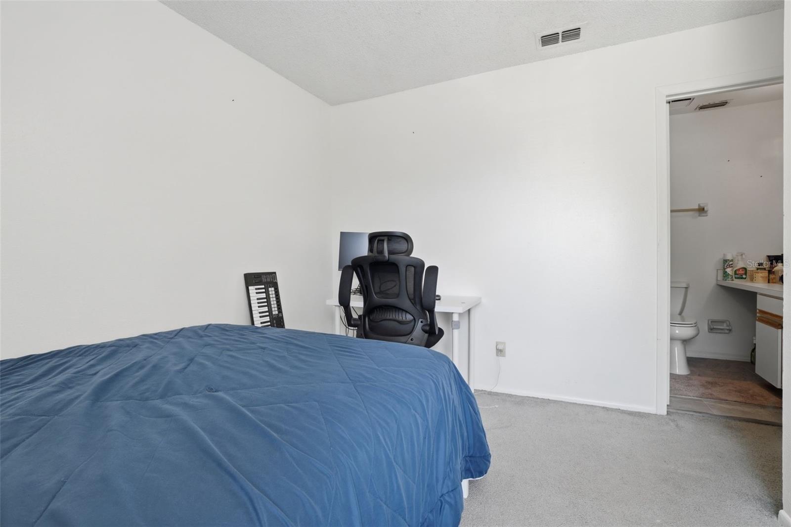 WHISPER LAKES - Residential