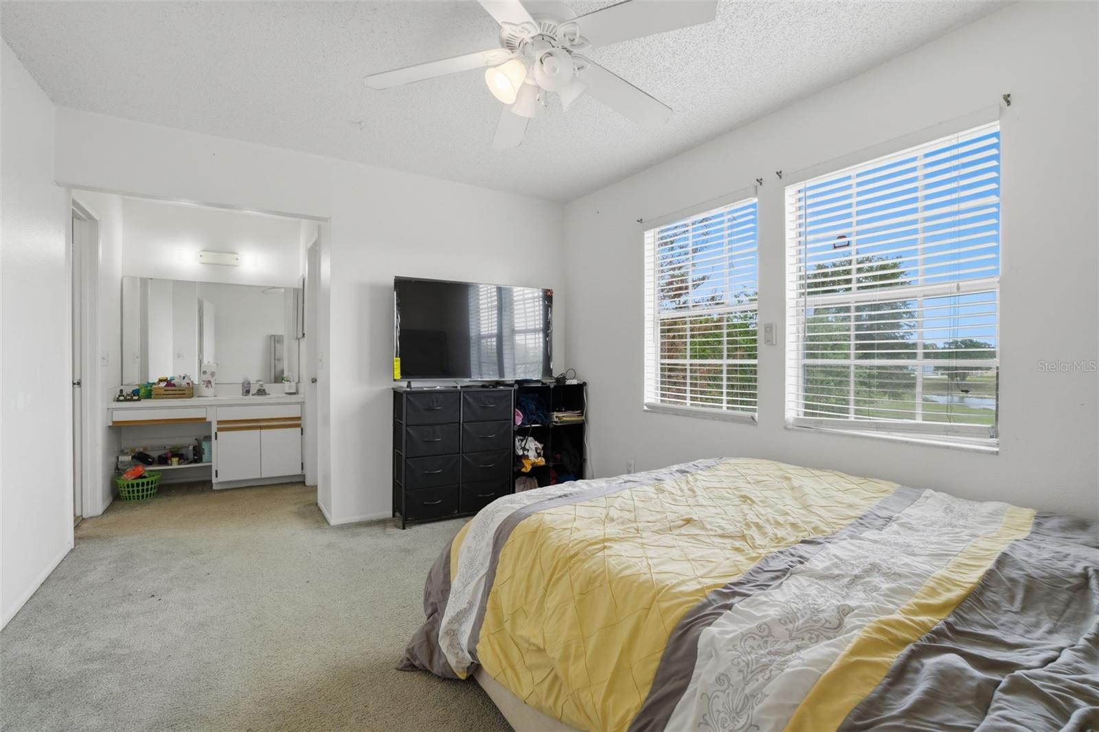 WHISPER LAKES - Residential