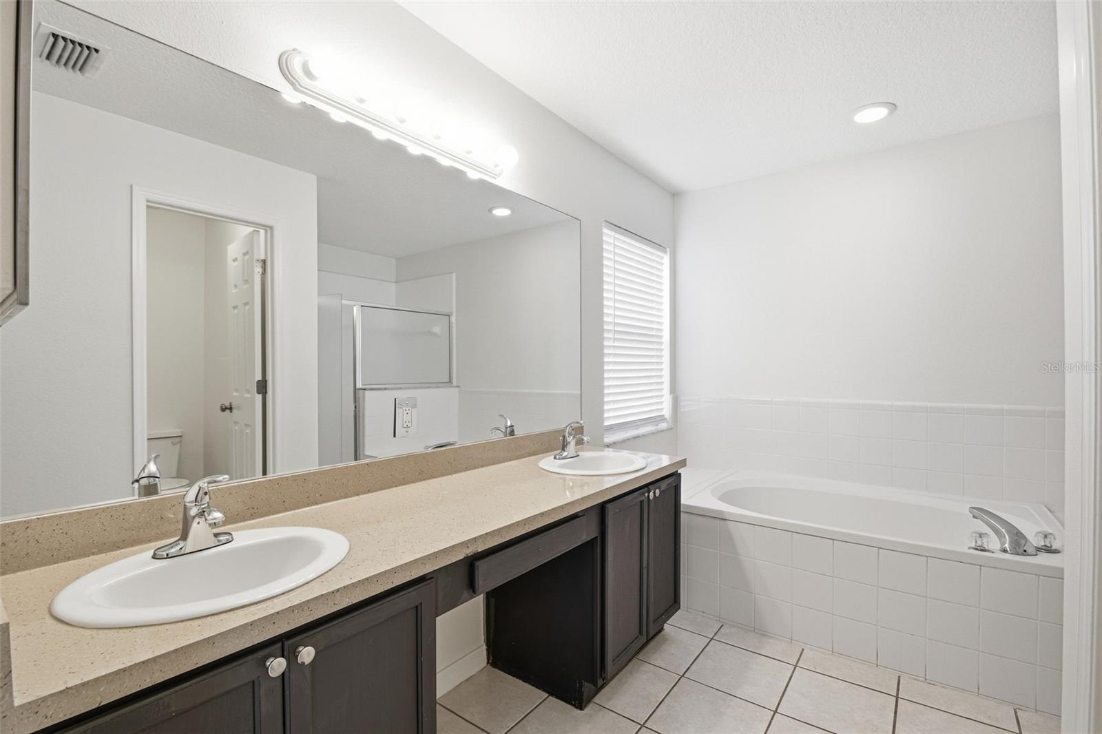 RIVERGLEN UNIT 4 PH 1 - Residential