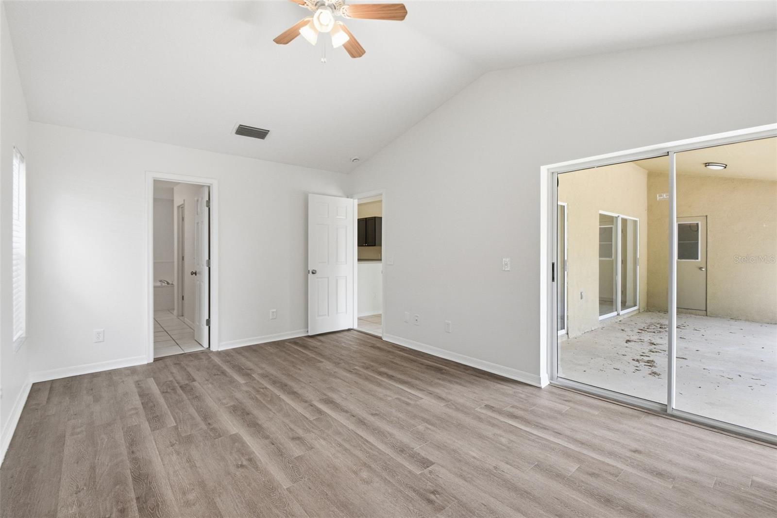 RIVERGLEN UNIT 4 PH 1 - Residential