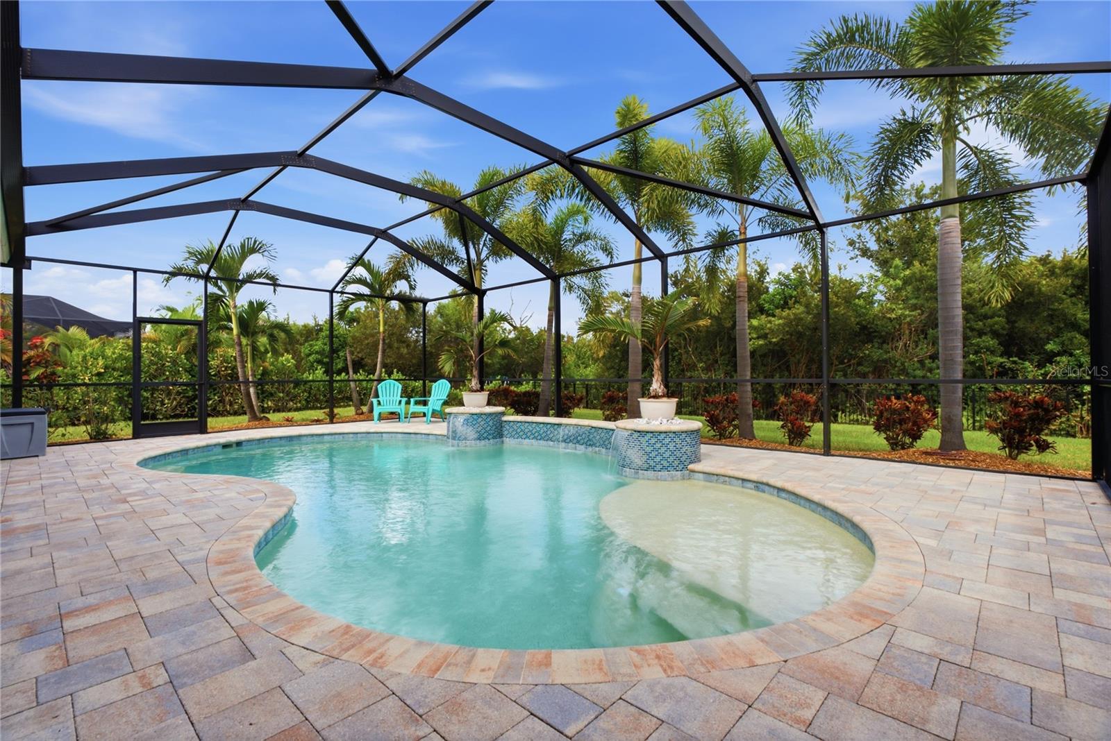 7428 PARADISO DRIVE