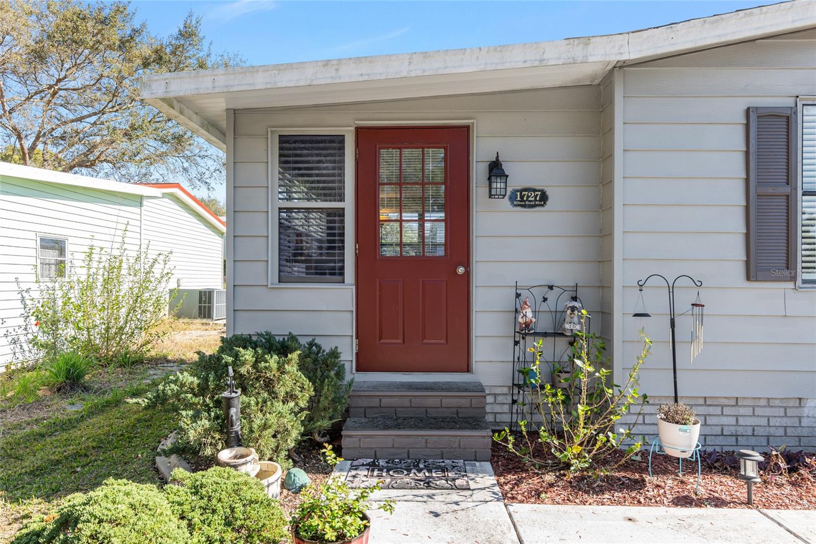 LADY LAKE ORANGE BLOSSOM GARDENS UNIT 09 - Residential