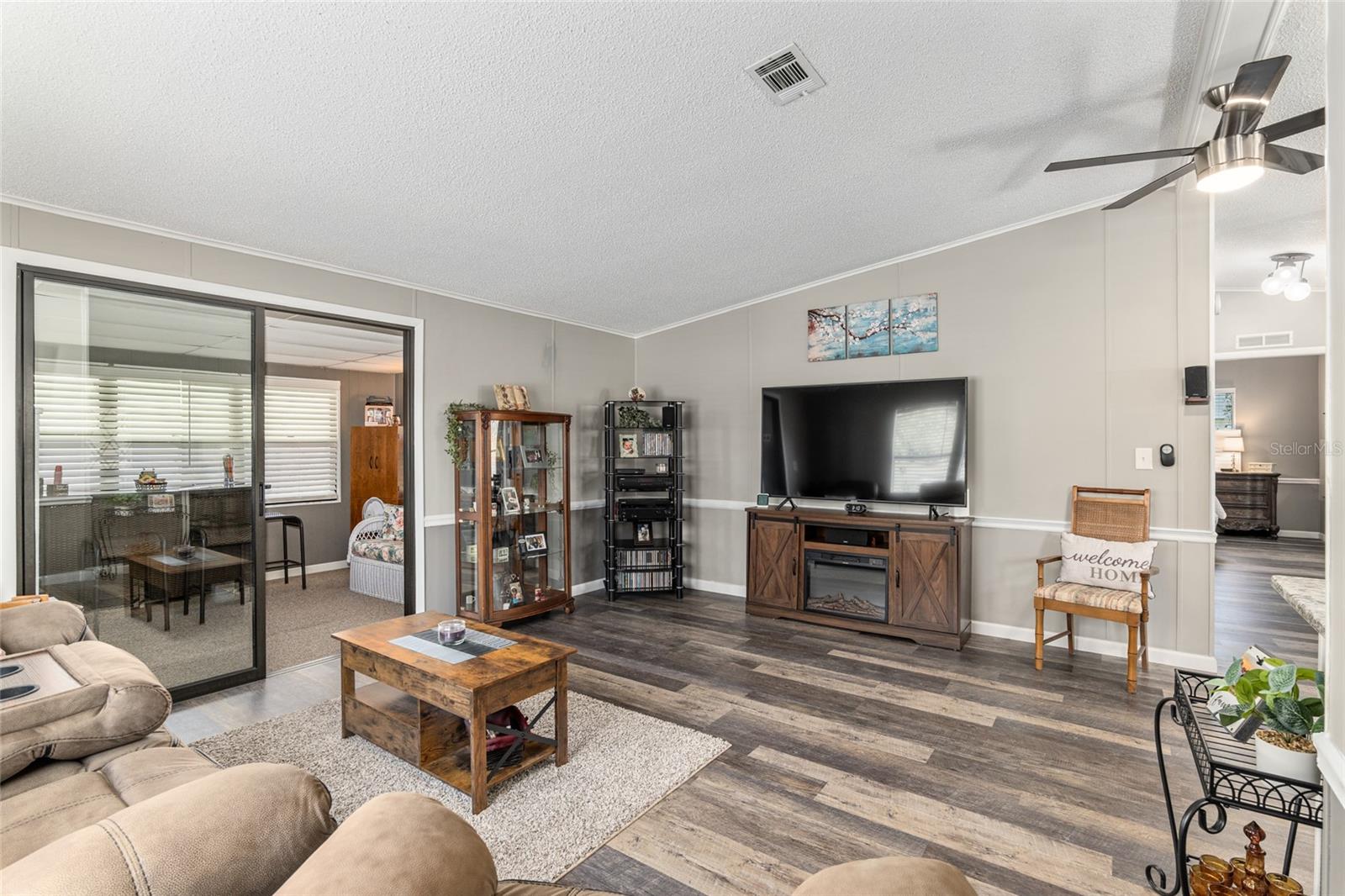 LADY LAKE ORANGE BLOSSOM GARDENS UNIT 09 - Residential