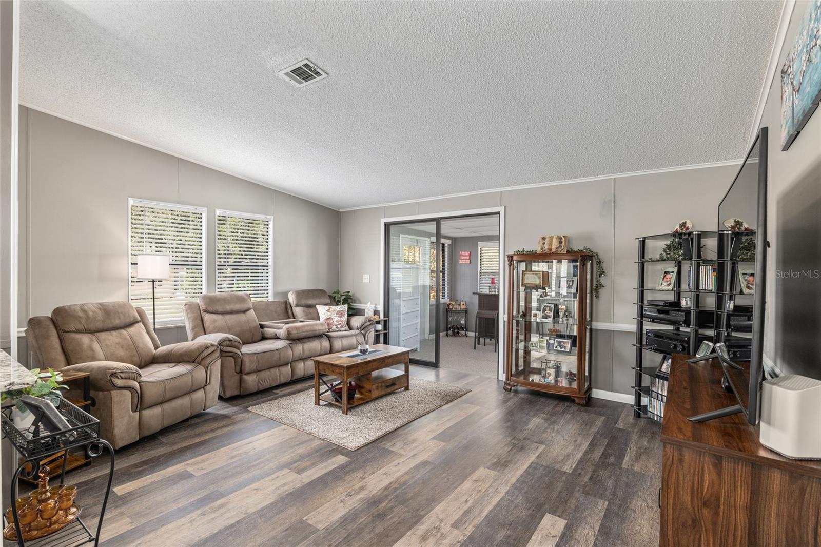 LADY LAKE ORANGE BLOSSOM GARDENS UNIT 09 - Residential