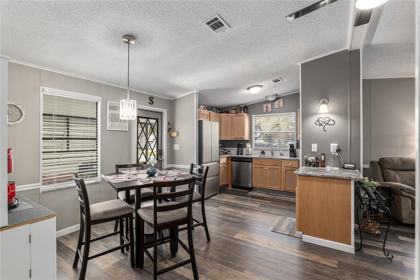 LADY LAKE ORANGE BLOSSOM GARDENS UNIT 09 - Residential