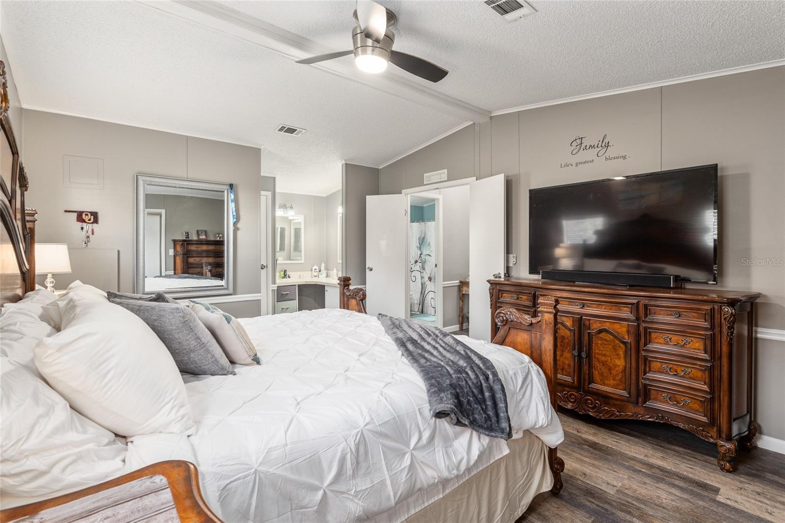 LADY LAKE ORANGE BLOSSOM GARDENS UNIT 09 - Residential