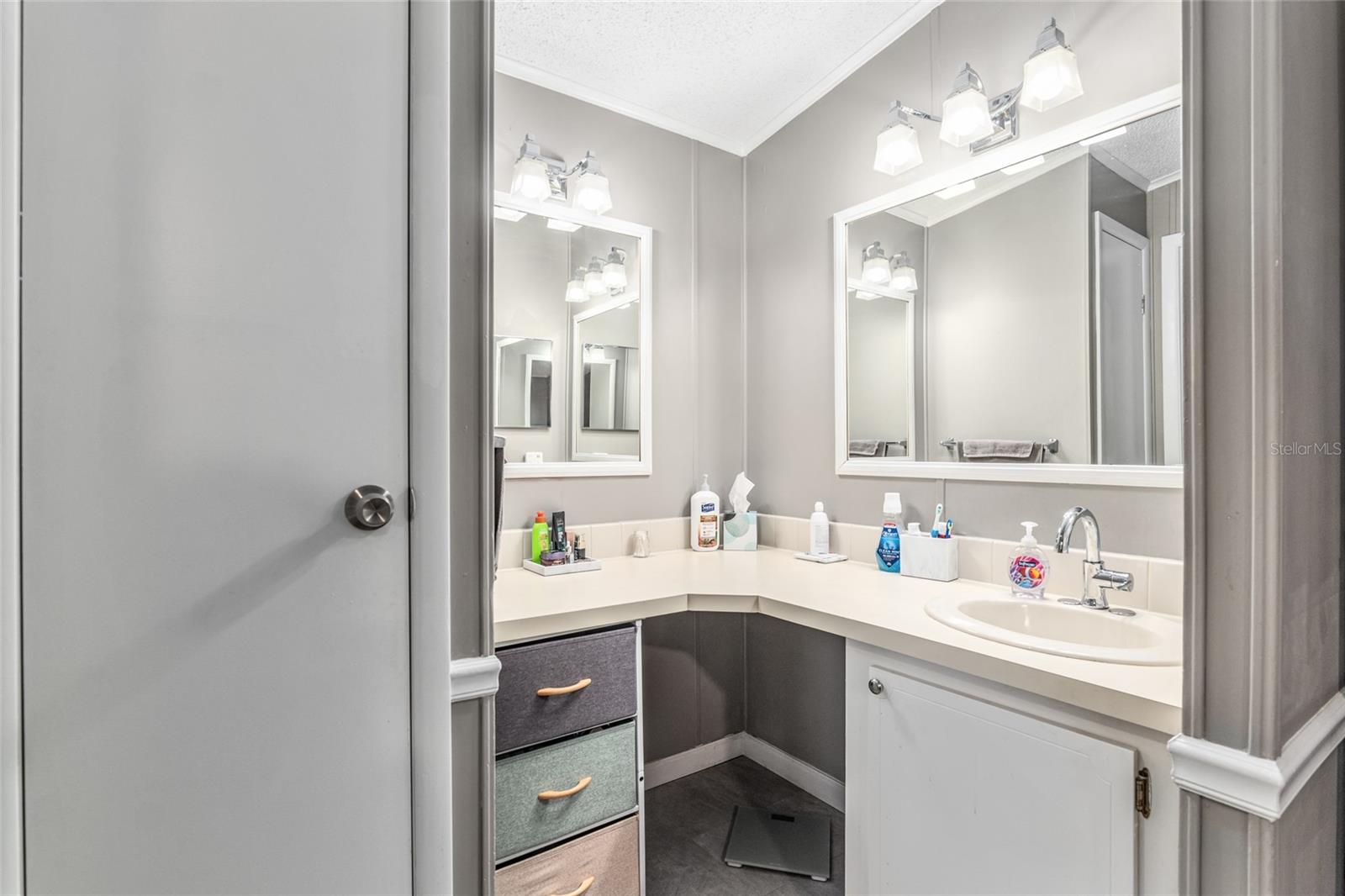 LADY LAKE ORANGE BLOSSOM GARDENS UNIT 09 - Residential