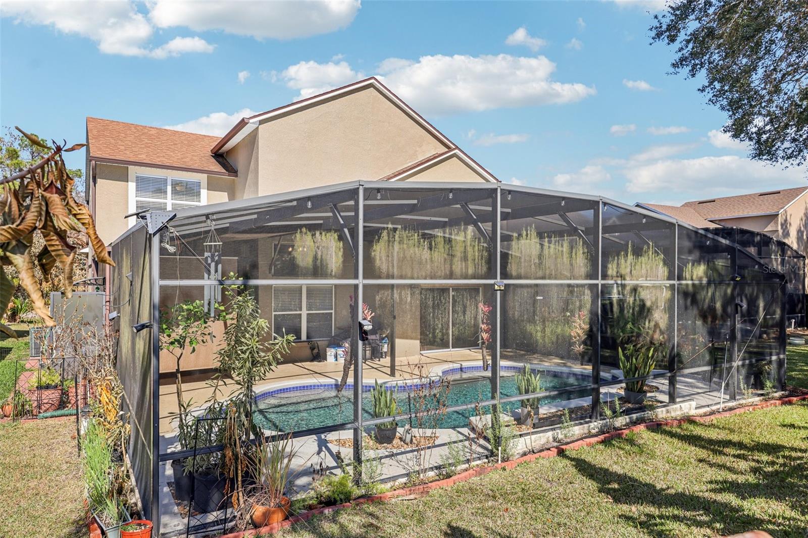 STONEYBROOK - Residential