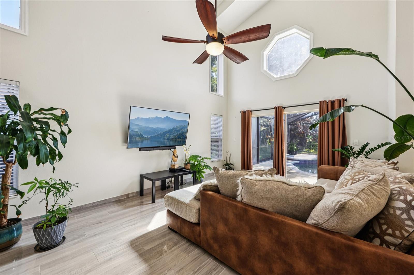 STONEYBROOK - Residential