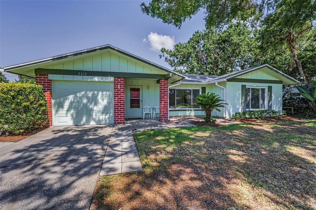 Photo of 2212 Portside Passage, Palm Harbor, FL 34685 (MLS # TB8388908)