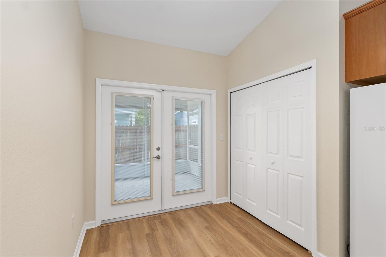 BUCK BAY REP - Residential