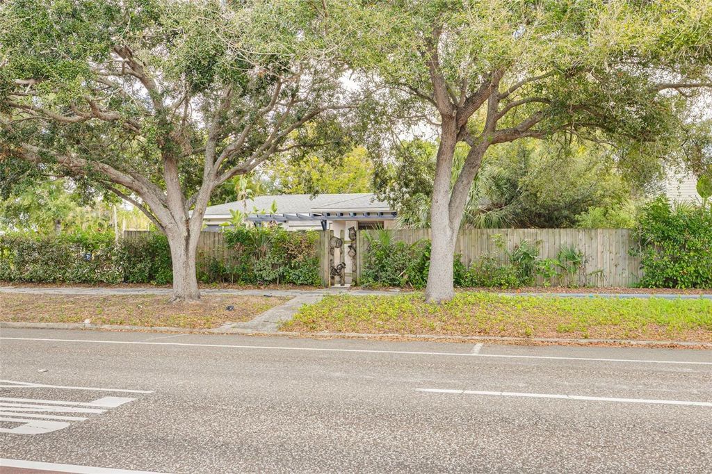Photo of 5655 1st Avenue N, St Petersburg, FL 33710 (MLS # TB8468931)