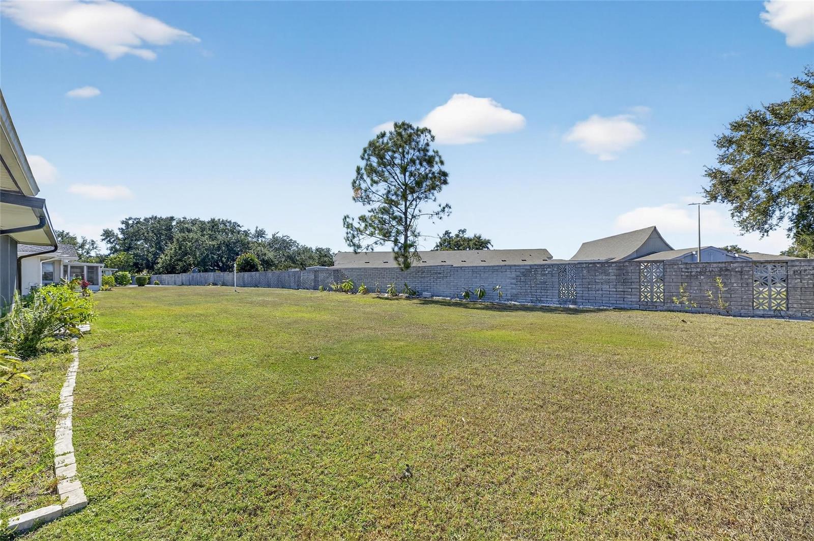 DEL WEBBS SUN CITY FLORIDA UN - Residential