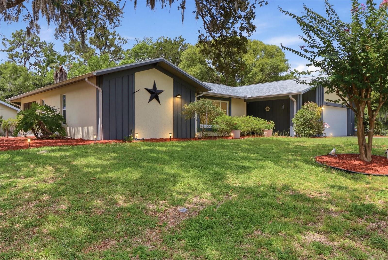 7 SYCAMORE CIRCLE