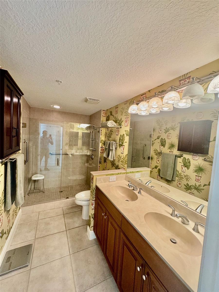 ALINARI - Residential Lease