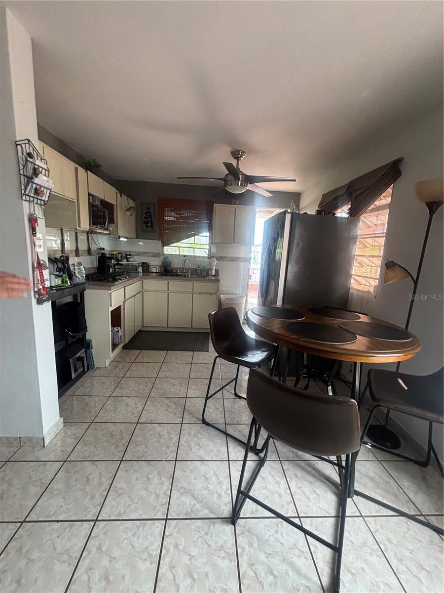 URB COUNTRY CLUB - Residential