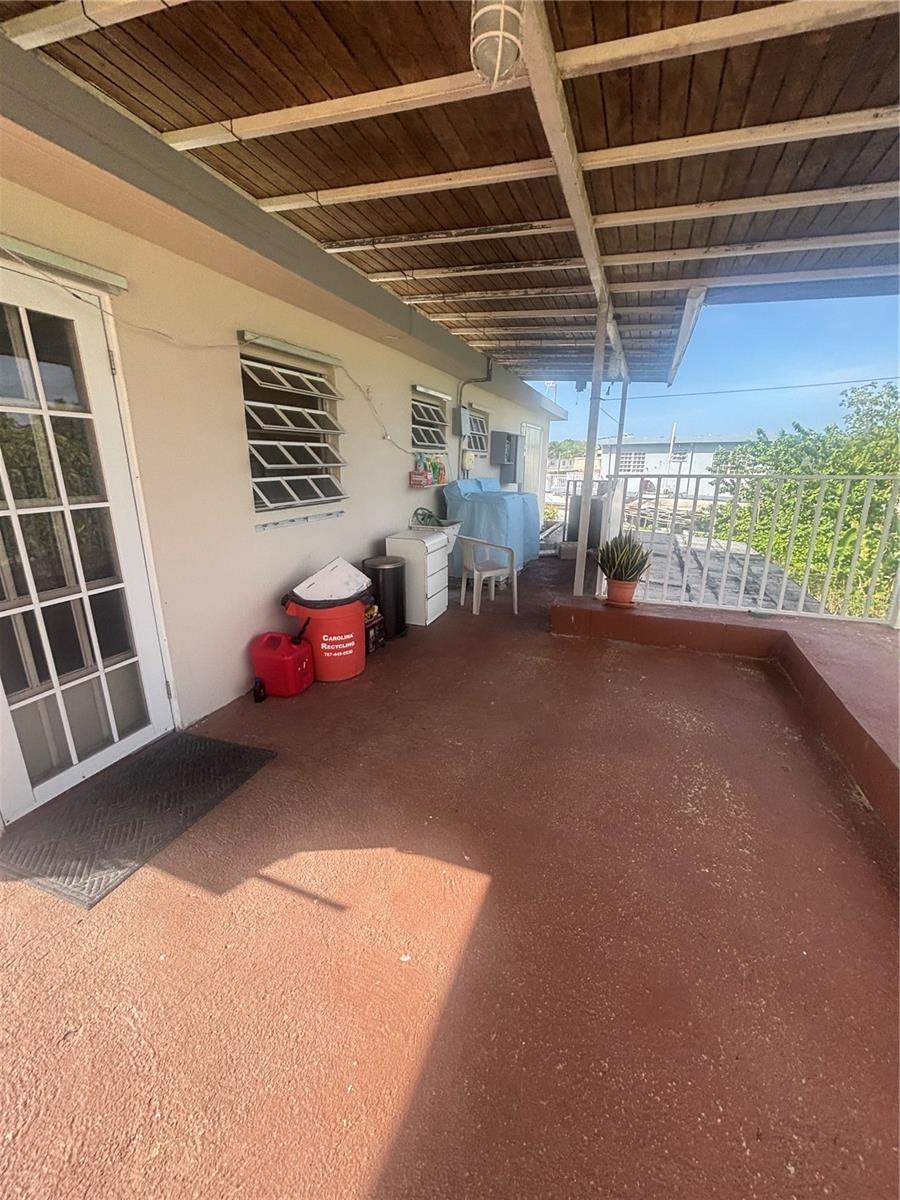 URB COUNTRY CLUB - Residential