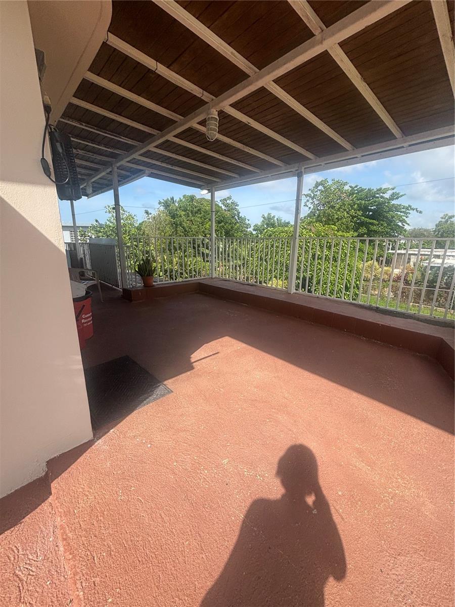 URB COUNTRY CLUB - Residential