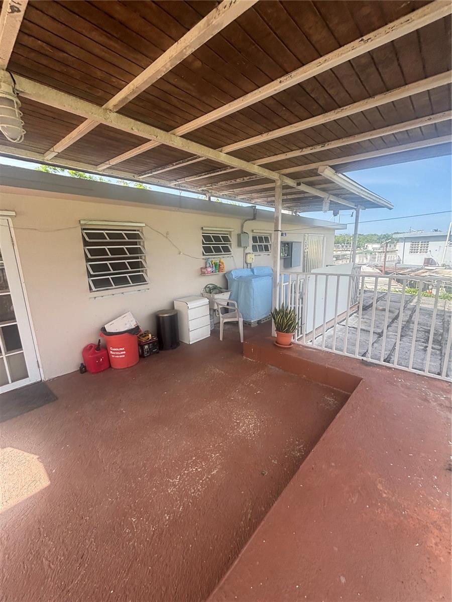 URB COUNTRY CLUB - Residential