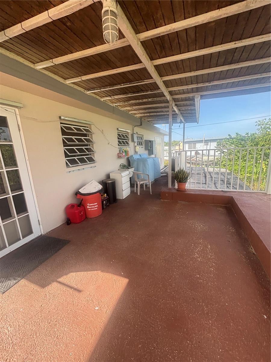 URB COUNTRY CLUB - Residential