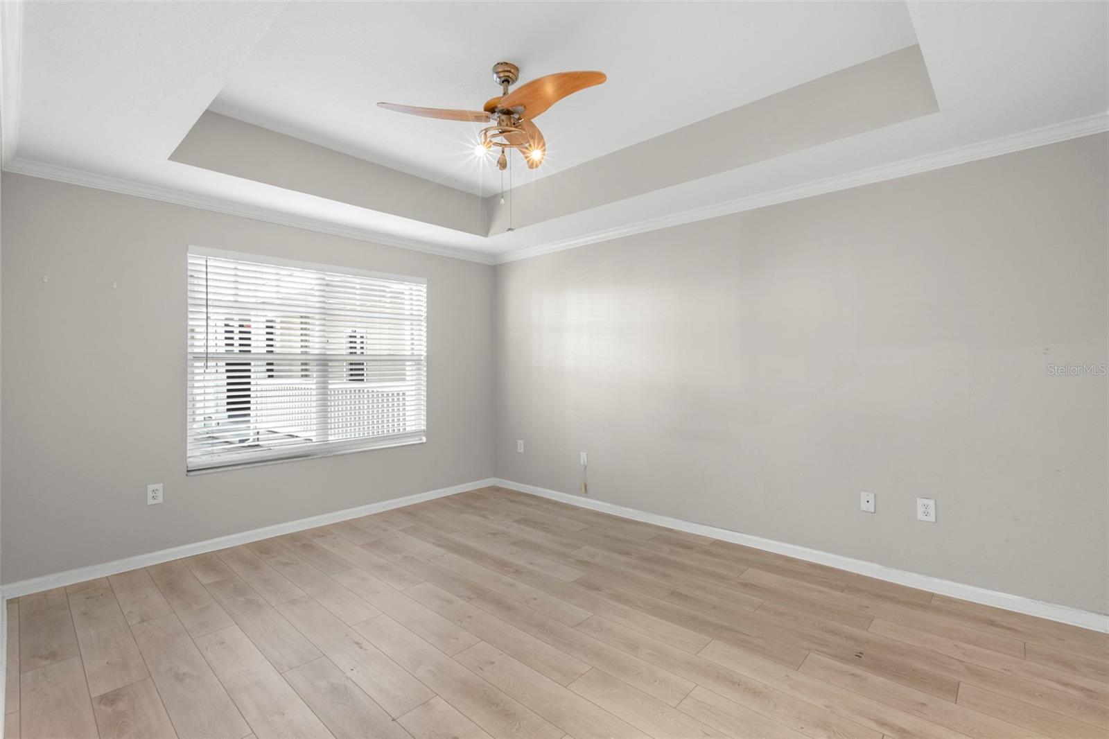 HYDE PARK WALK A CONDO - Residential