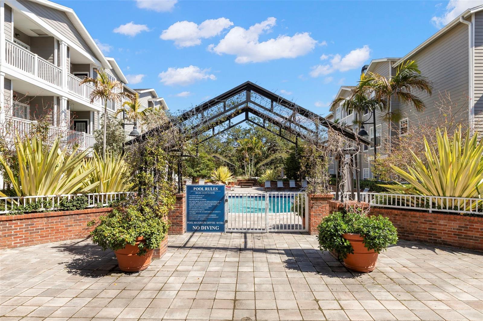 HYDE PARK WALK A CONDO - Residential