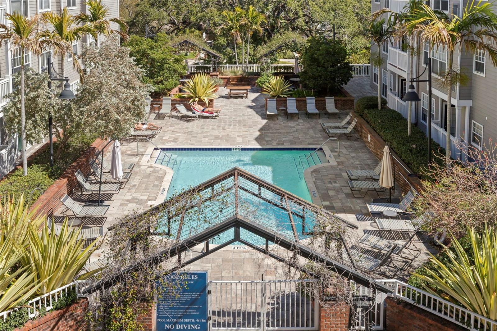 HYDE PARK WALK A CONDO - Residential