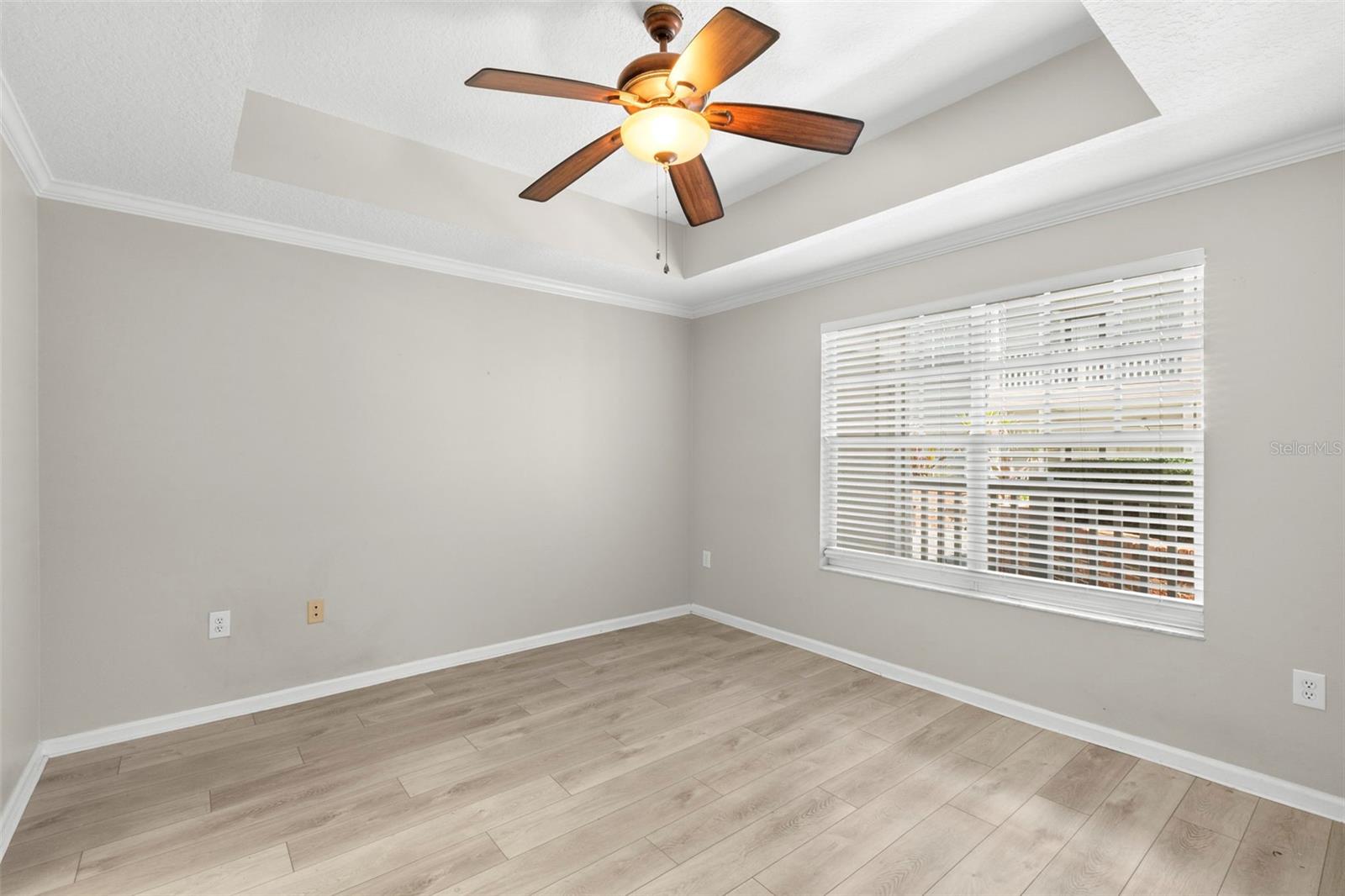 HYDE PARK WALK A CONDO - Residential